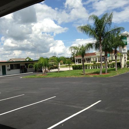 Economy Inn Okeechobee Bagian luar foto
