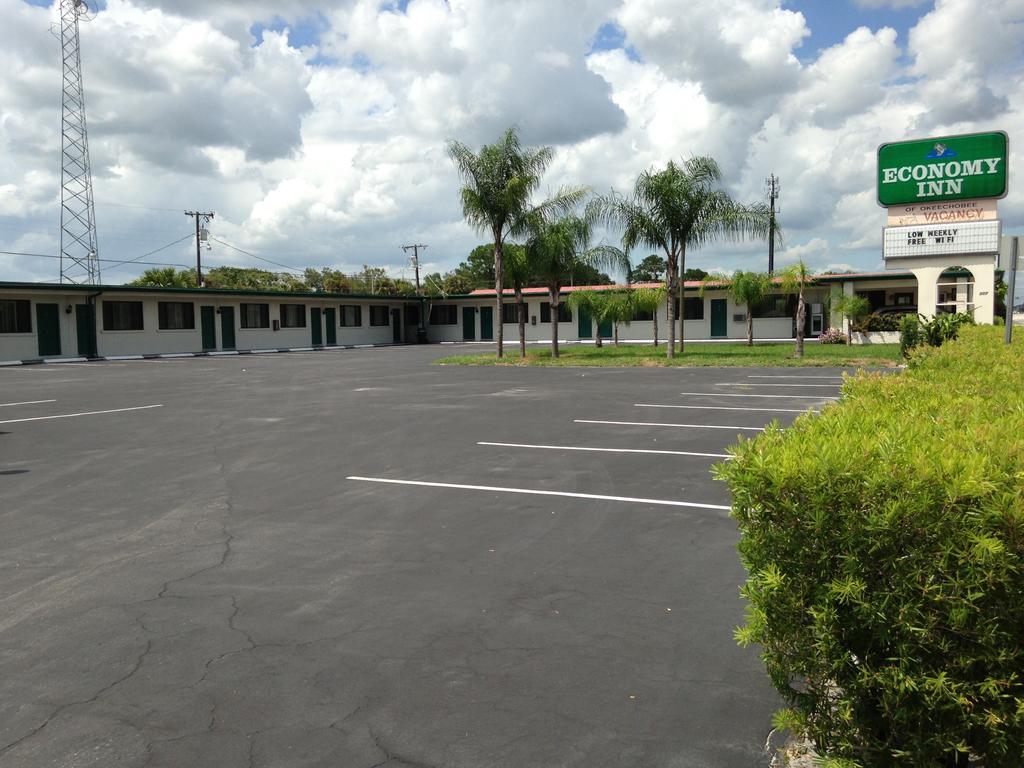 Economy Inn Okeechobee Bagian luar foto