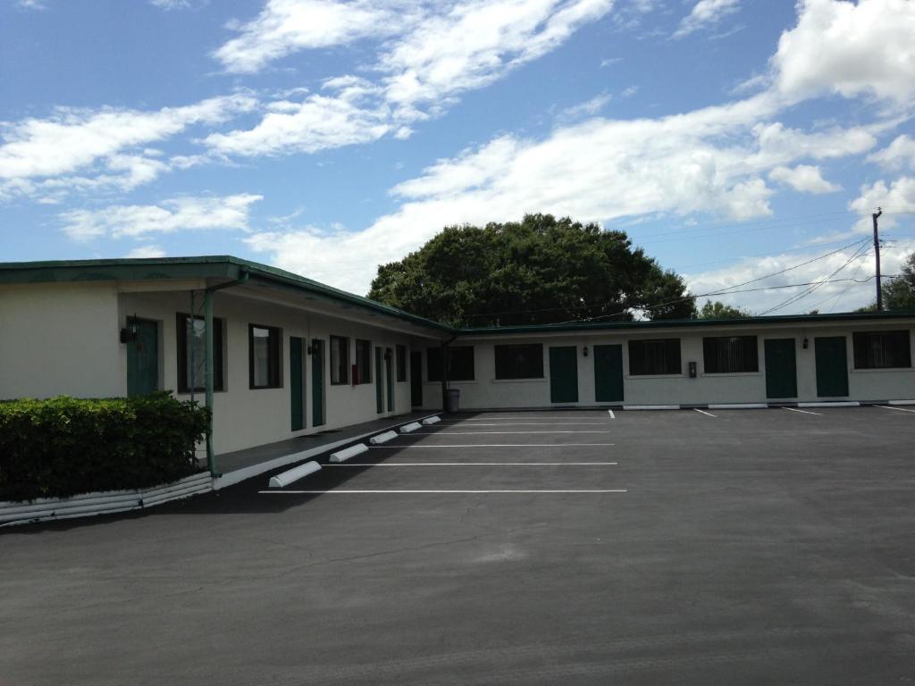 Economy Inn Okeechobee Ruang foto
