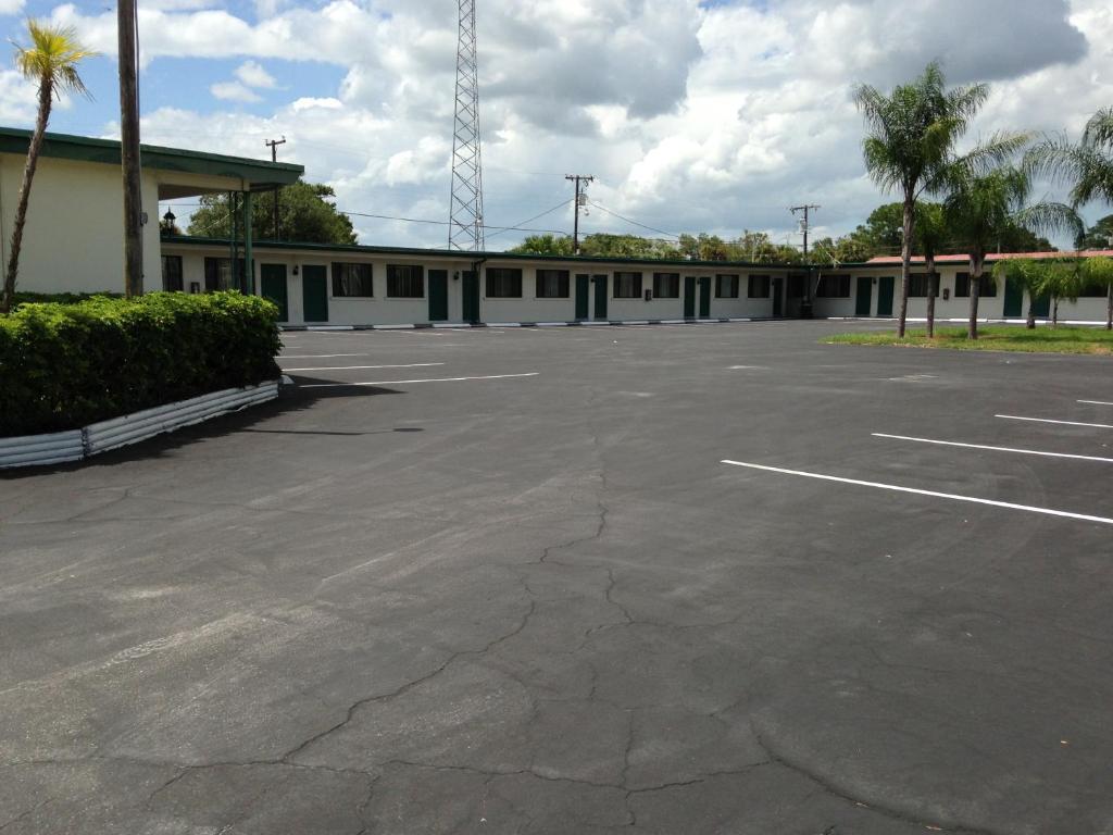 Economy Inn Okeechobee Bagian luar foto