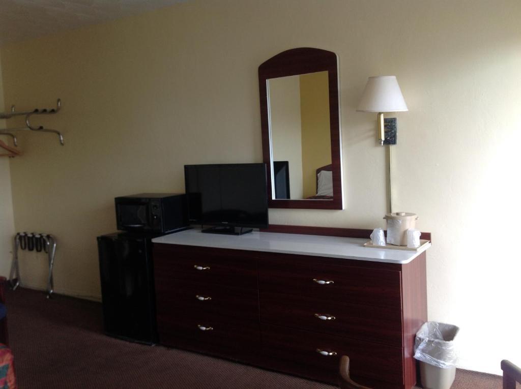 Economy Inn Okeechobee Bagian luar foto